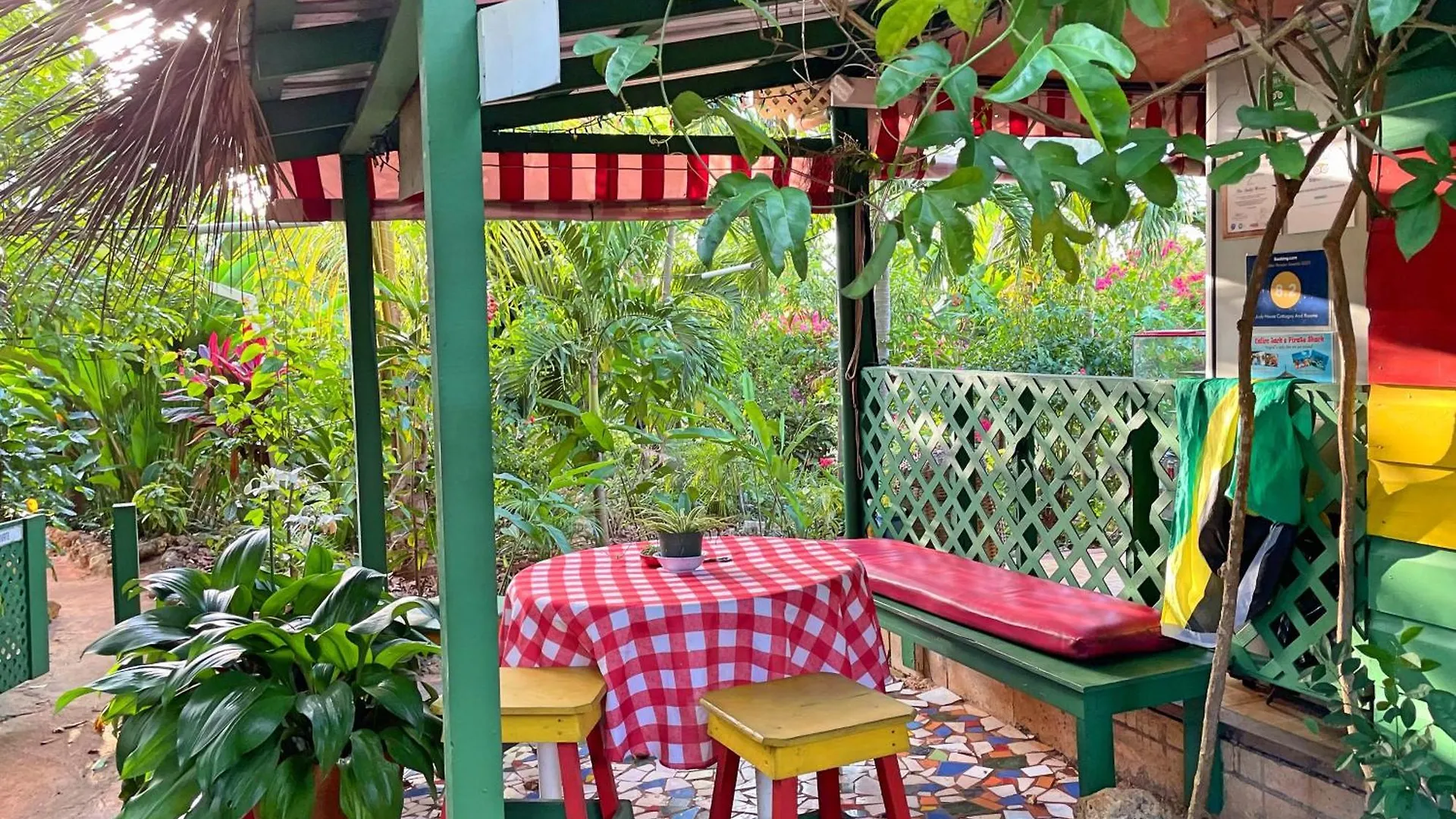 Judy House Cottages And Rooms Hostel Negril
